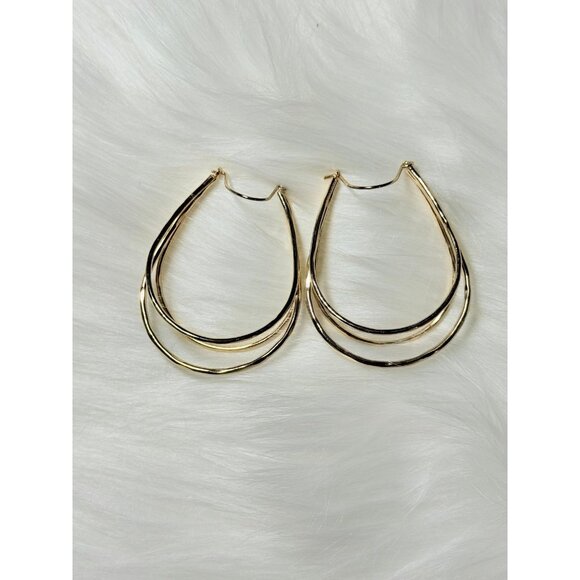 Large Golden Triple Hoops Earrings - Picture 3 of 4